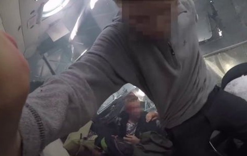 VIDEO | Un pasager a filmat momentul terifiant în care elicopterul în care se afla s-a prăbușit