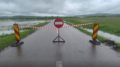 Drumuri județene închise din cauza inundațiilor