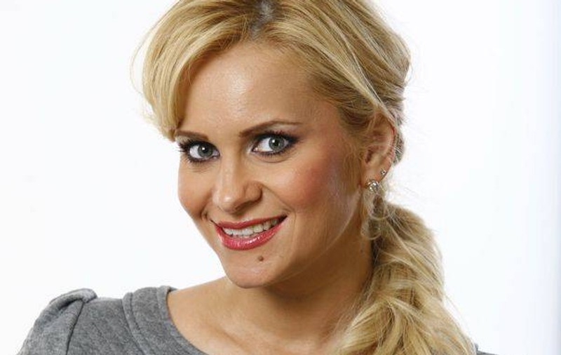 Paula Chirilă: "Am lucrat ca asistentă medicală să îmi ajut familia şi să plătesc studiile"