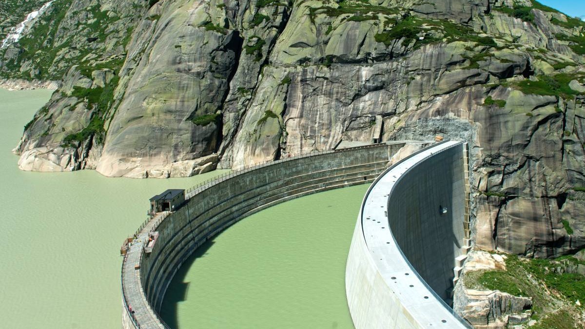 Înlocuirea barajului Spitallamm, stânga barajul vechi, dreapta noul baraj Spitallamm, lacul de acumulare Grimsel, Guttannen, Oberlandul Bernez, Cantonul Berna, Elveția