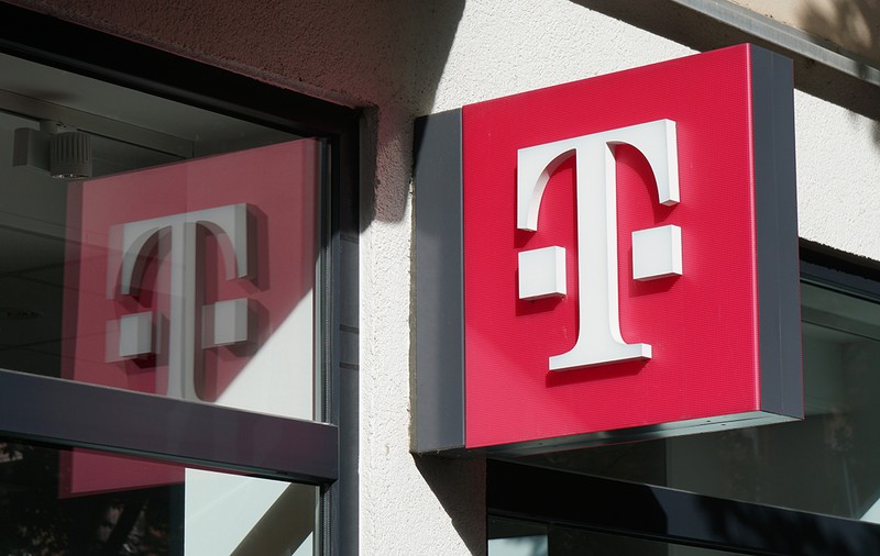 Telekom anunță scumpiri la fix și mobil din 15 aprilie. Cauza: creșterea costurilor