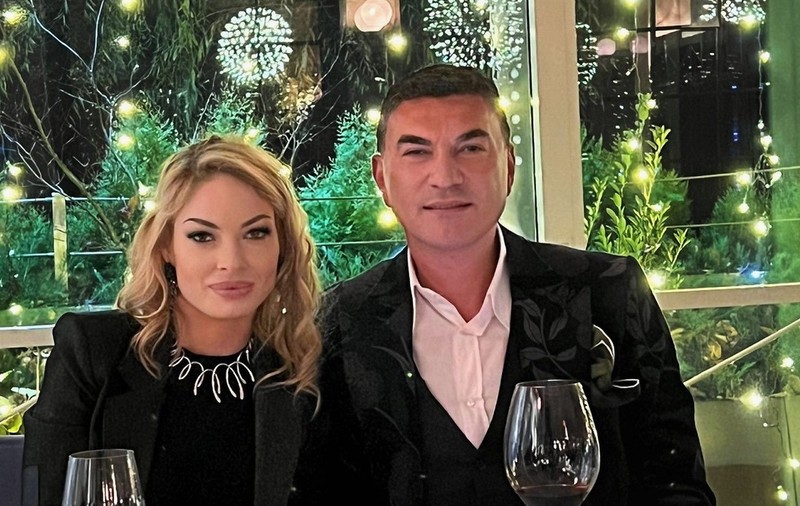 Cum s-a pozat Cristi Borcea alături de soție și de patru dintre cei nouă copii ai lui. Afaceristul și-a surprins familia
