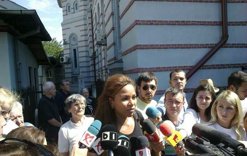 Nadine, REVOLTATĂ LA CĂPĂTÂIUL micuţului Ionuţ
