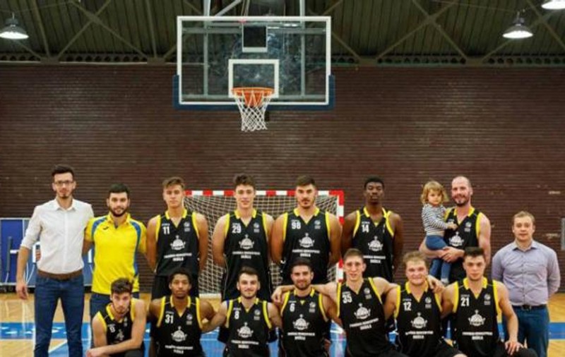 EXCLUSIV / Antrenorul echipei Cuza Sport Brăila, declarații despre incidentul cu baschetbaliștii americani: "Nu i-au întrebat nimic. I-au atacat din senin!"