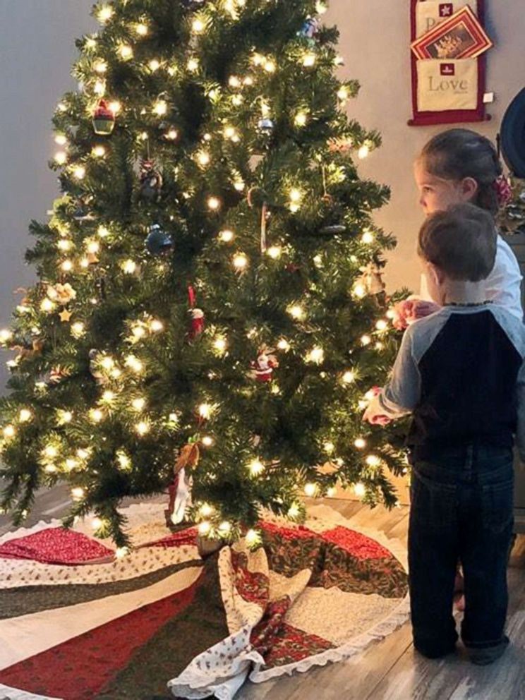 a ajutat aproape 200 de familii afectate de uraganul Harvey