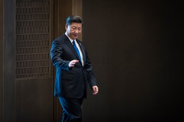 Cine este Xi Jinping