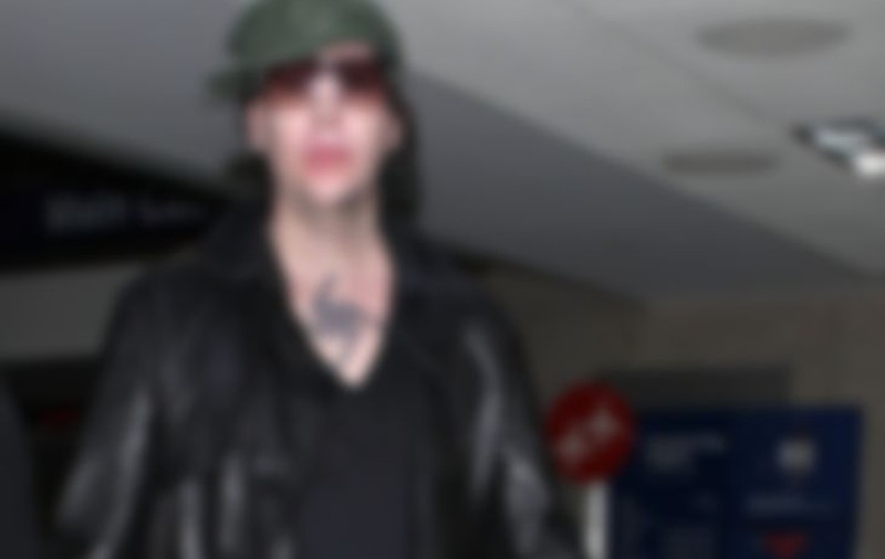Marilyn Manson, de NERECUNOSCUT! Uite cum a apărut la braţul iubitei sale! | FOTO
