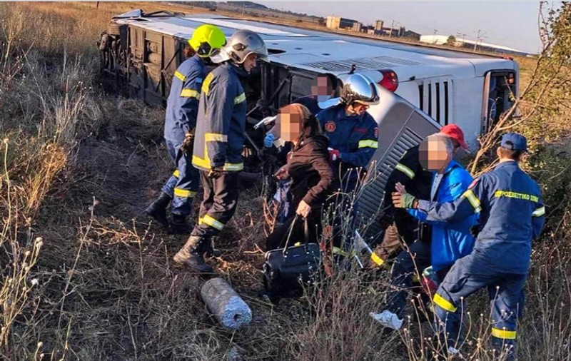 Accident de autocar în Grecia. Cel puțin 4 persoane au murit, iar alte 56 au fost rănite