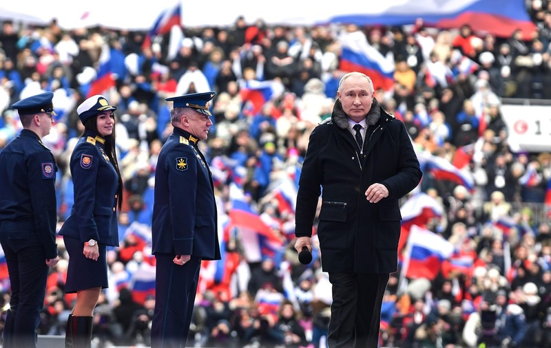 „Nu aveți nicio îndoială: este o slujbă pe viață”. Cum reușește Vladimir Putin să continue să câștige alegerile din Rusia | Analiză Reuters