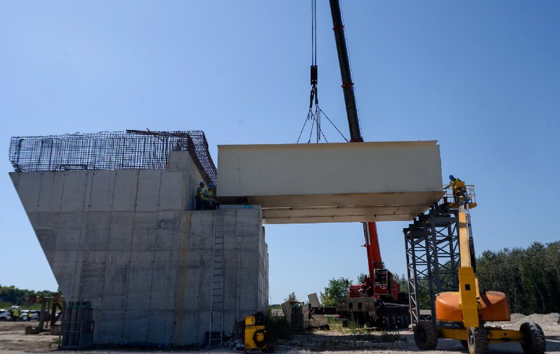 Imagini noi cu podul de la Ungheni peste Prut: Lucrările au ajuns la 55%