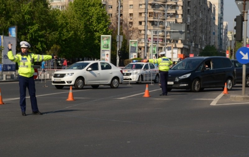 Restricţii de trafic rutier în centrul Capitalei, la sfârşitul săptămânii, pentru "Simfonia Apei"