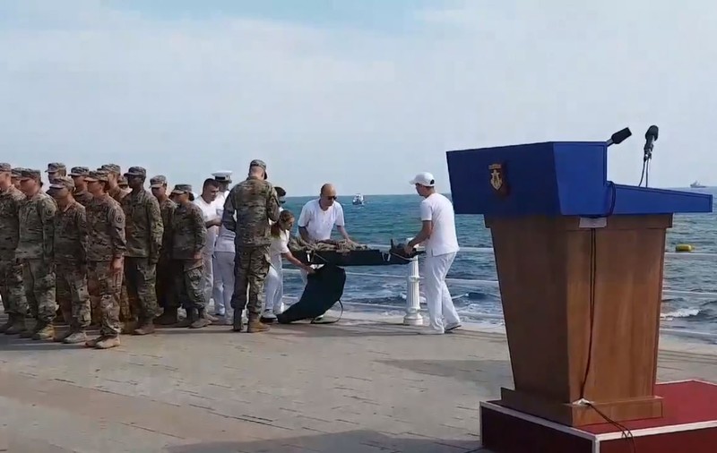 O femeie din Armata SUA a leșinat la parada de Ziua Marinei din Constanța