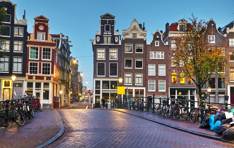 Primăria Amsterdam vrea să mute „centrul erotic al orașului” lângă Agenţia Europeană a Medicamentului