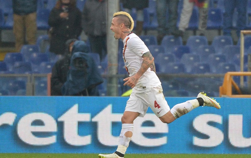 Un fotbalist de la AS Roma a fost jefuit chiar de Crăciun