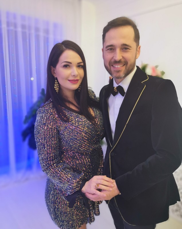 Care este relația dintre Deea și Dinu Maxer la un an de la divorț. „Ne-am uitat unul la altul și ne-a pufnit râsul”