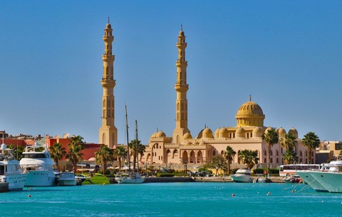 Hurghada, o destinație pentru toate categoriile de turiști. Ce activități poți face acolo singur, cu copilul și în grup