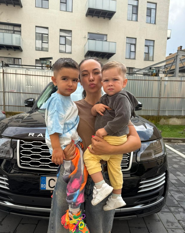 Cum se descurcă Vlăduța Lupău în rolul de mamă de băieți: „Am crescut într-o familie în care nu a fost totul permis”