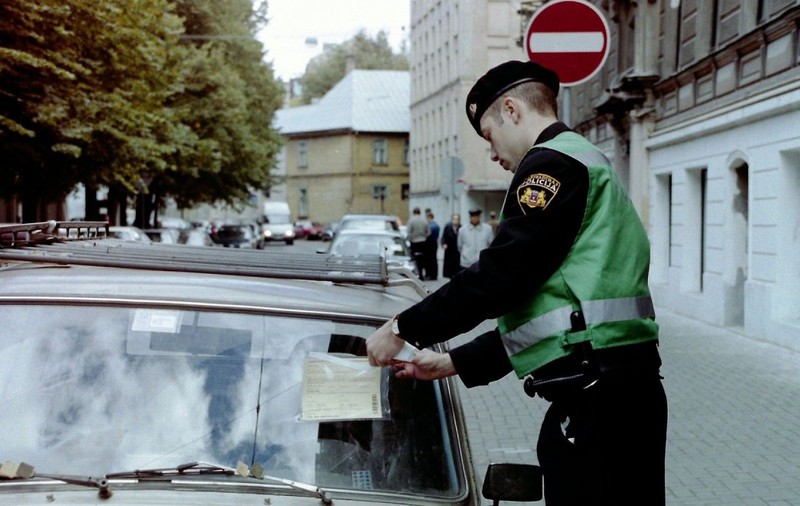 Mașinile a peste 600 de șoferi din Letonia au fost confiscate și trimise în Ucraina, după ce oamenii au fost prinși în timp ce conduceau sub influența alcoolului