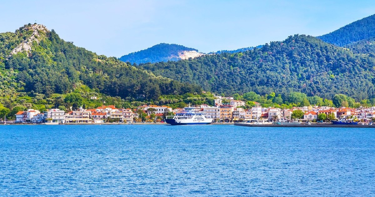 Thassos, Grecia vedere port cu feribot