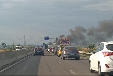 Fumul degajat de incendiu putea fi văzut de la o distanță apreciabilă