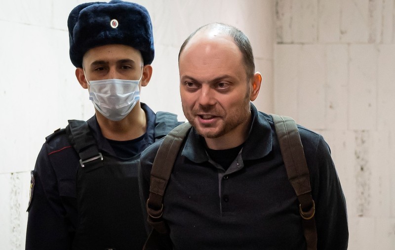 Opozantul rus Vladimir Kara-Murza, care riscă 25 de ani de închisoare, spune că nu regretă nimic. "Mă învinovățesc doar de un singur lucru"