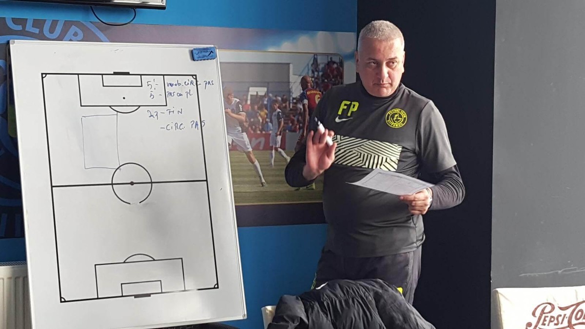 Antrenorul cu portarii al clubului Viitorul, Ștefan Preda, face cursul pentru licența UEFA Goalkeeper Pro