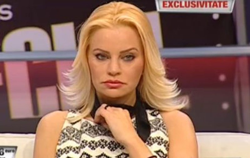 MARIANA ROŞCA şi DRAMA vieţii ei! I-au EXTIRPAT o TUMORĂ de 6 CM din GÂT! | FOTO