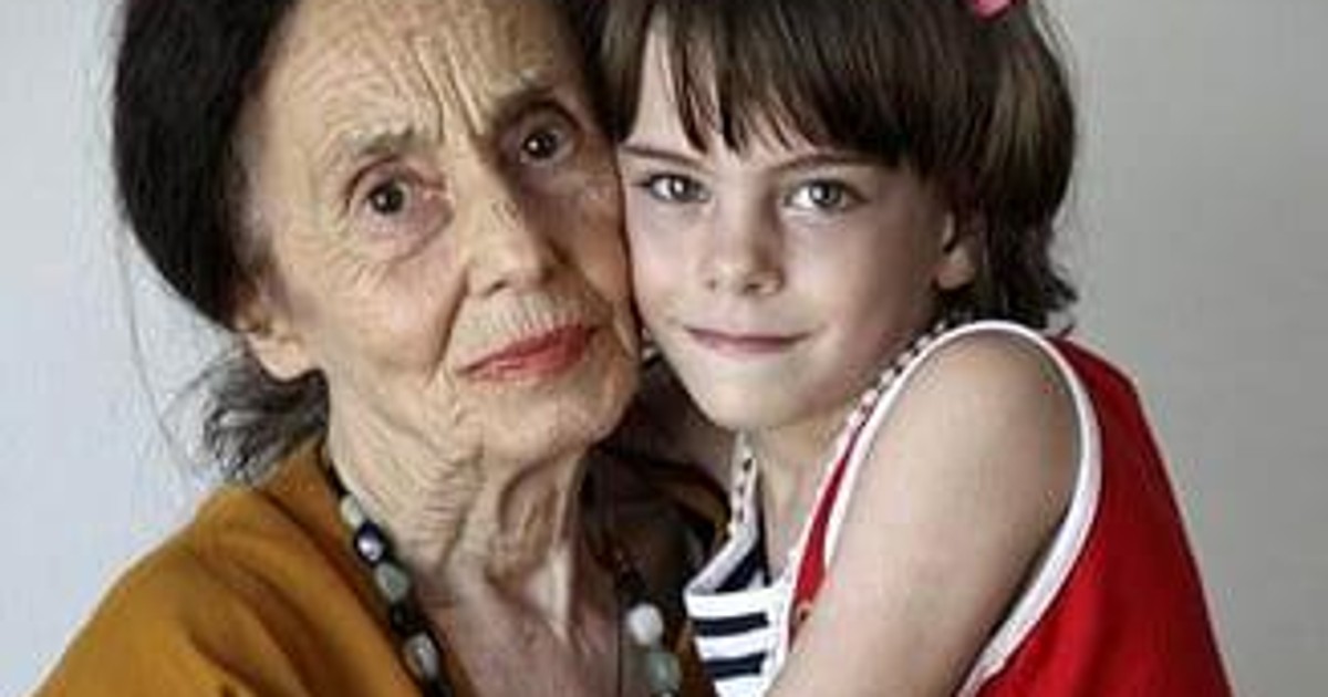 Adriana Iliescu și fiica ei, Eliza