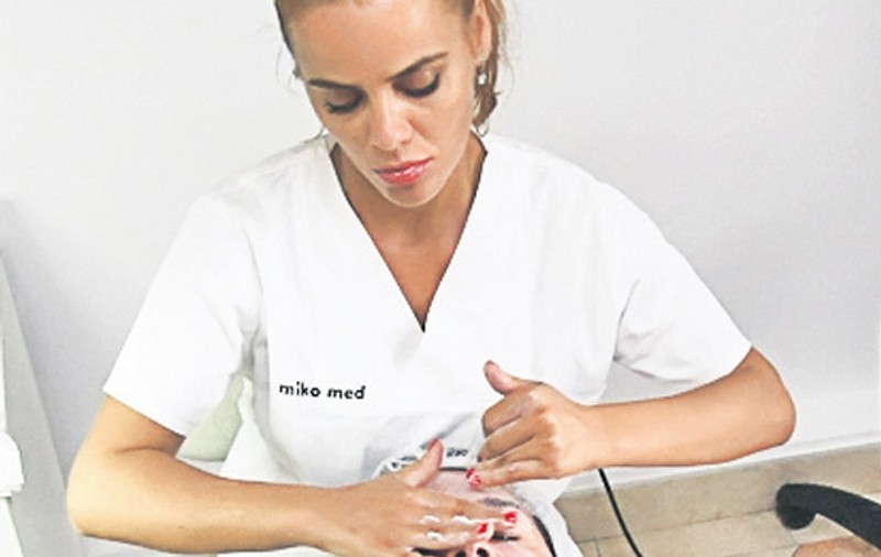 Cornel Păsat şi Bianca, vizită la cosmetică înainte de cununie