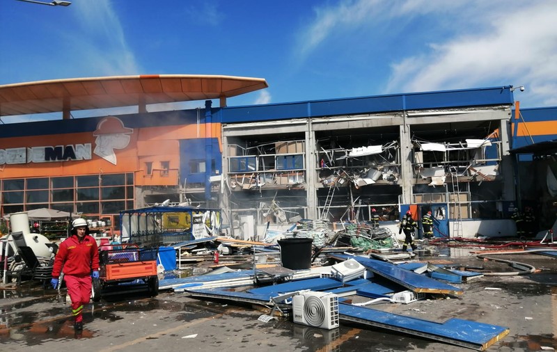 Explozia de la Dedeman Botoşani. Pacienții internați la Spitalul Floreasca au o evoluție lent favorabilă