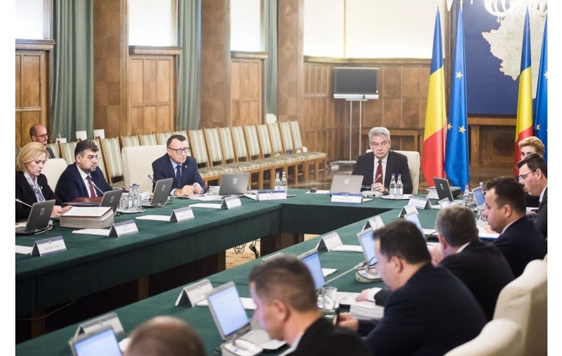 Premierul Tudose anunță vizite inopinate ”pe șantiere”; Ministrul Transporturilor: Vom face repede autostrada Ploiești-Brașov