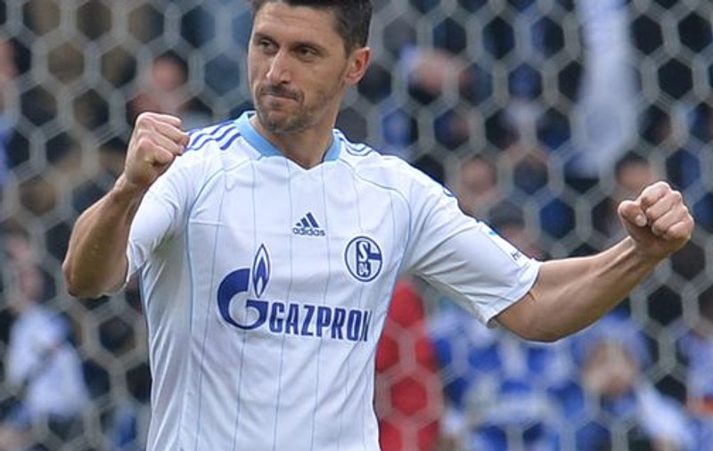 Marica, probleme? Fotbalistul, ca şi dat afară de la Schalke