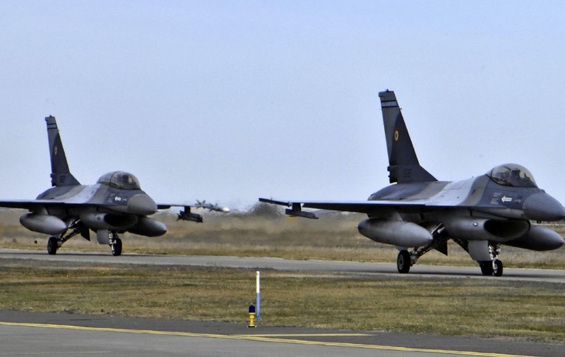 Oamenii din Tulcea au fost treziți de un mesaj RO-Alert, iar două avioane F-16 au decolat imediat de la Baza Aeriană Borcea, după un nou atac rusesc cu drone