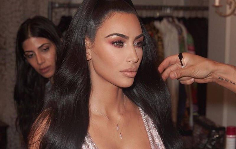 Cât plătește Kim Kardashian pentru dădacele copiilor. Scoate bani grei din buzunar în fiecare lună