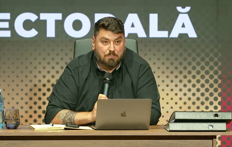 Ce înseamnă „harneală”, potrivit DEXonline și ChatGPT. Micutzu a folosit termenul pentru a explica în fața lui Nicușor Dan o decizie a lui George Simion