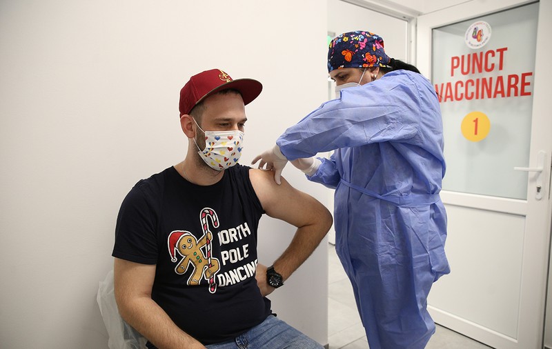 De ce sunt atât de diferite rezultatele de anticorpi ale românilor după vaccinare? Un specialist ne explică ce înseamnă anticorpi ”de 1.200”