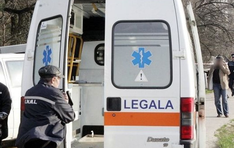 Şi-a înjunghiat ginerele şi a distrus maşina cuscrului din cauza băuturii