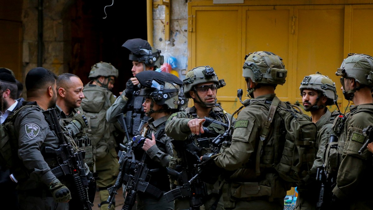 Soldați israelieni surprinși în Cisiordania