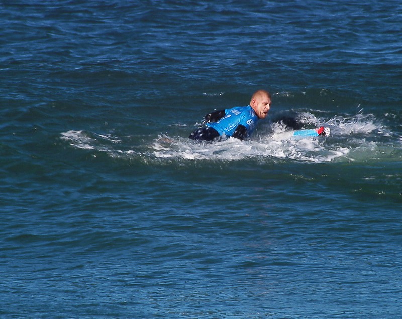 Un campion mondial la surf a fost atacat de un rechin | GALERIE FOTO & VIDEO