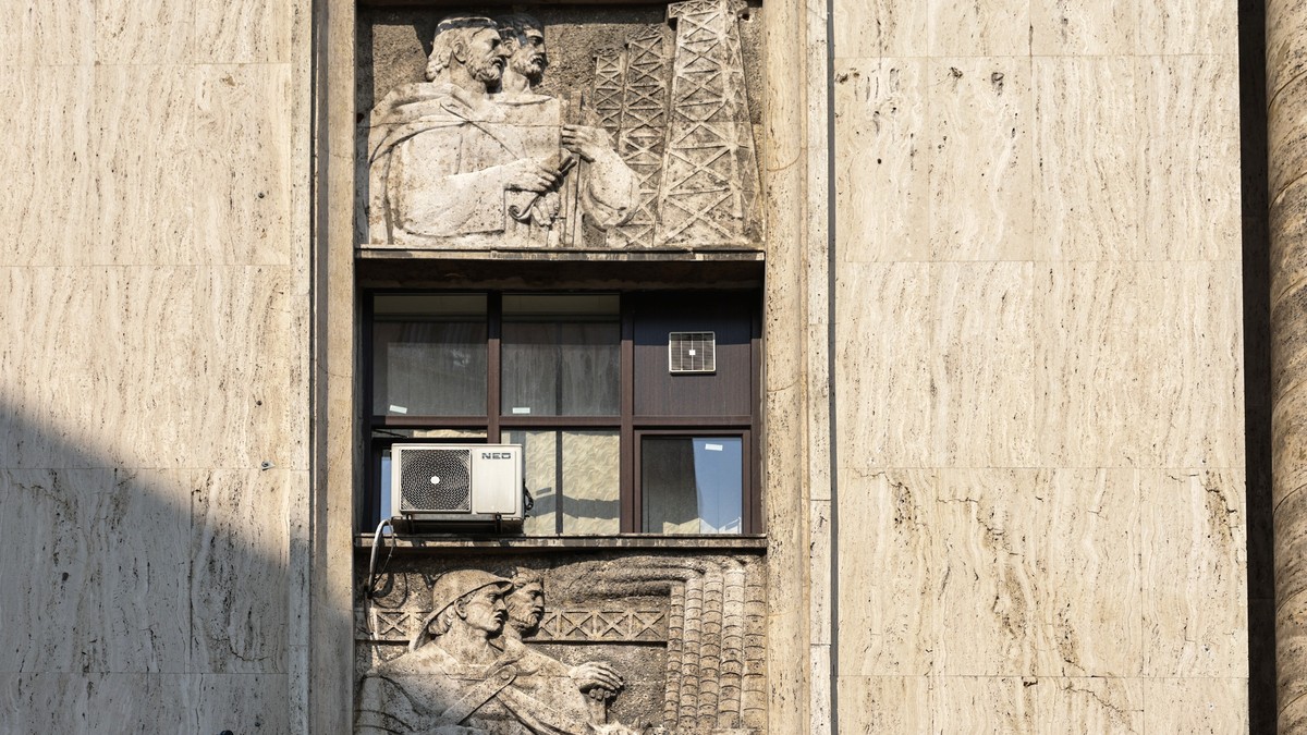 Clădirea UGIR de pe strada George Enescu