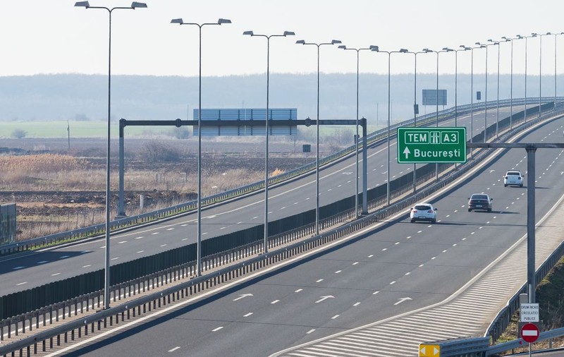 Regula celor două secunde îți poate salva viața atunci când conduci pe autostradă