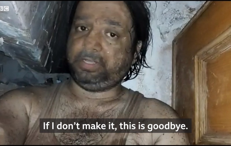 VIDEO | Mesaj emoționant al unui bărbat îngropat sub dărâmături: "Dacă nu voi supraviețui, este gestul de adio"