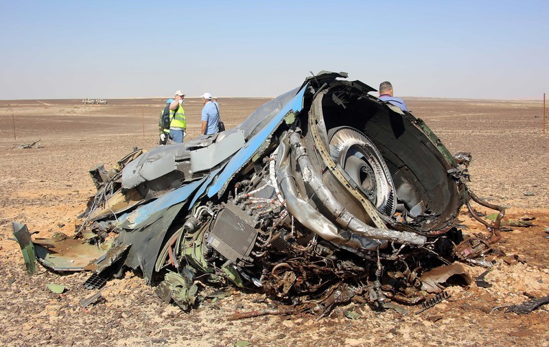 Rusia a fost ținta unui atac terorist! Accidentul aviatic din Peninsula Sinai, rezultatul exploziei unei bombe puse la bordul avionului