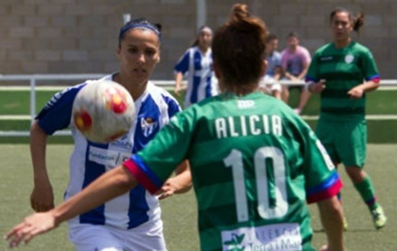 Caz fără precedent. O fotbalistă din România, hărțuită sexual de un arbitru din Spania: ”Ne-a dat roșu din cauză că am spus nu!”
