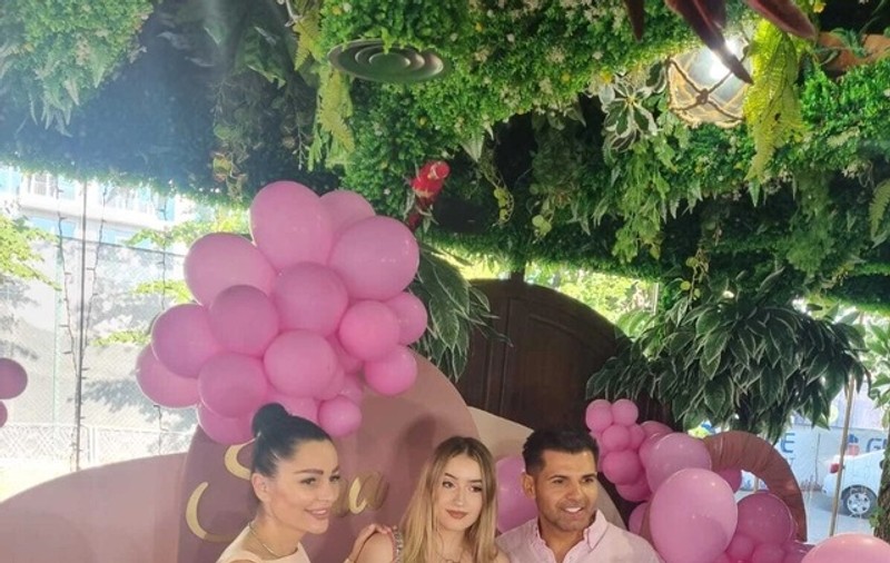 Sara, fiica lui Brigitte, nu a intrat la liceul dorit și va merge la unul privat: „Să plătească mama suma”. Ce interdicții are adolescenta