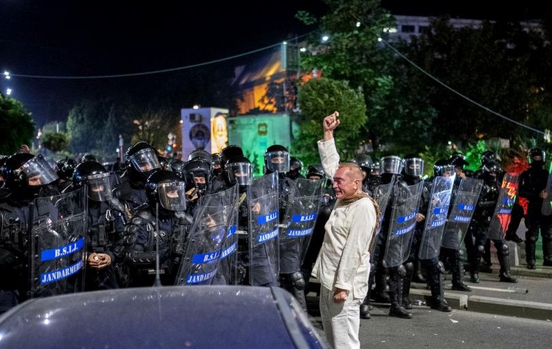 Șeful Brigăzii speciale a Jandarmeriei, Cătălin Paraschiv, audiat la Parchetul General: "M-ați văzut pe mine că sunt agresiv?"
