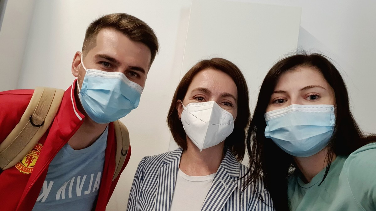 Maia Sandu a mers în Austria la clasa economic. „Singurică, cu un bagaj mic și atât de modestă”