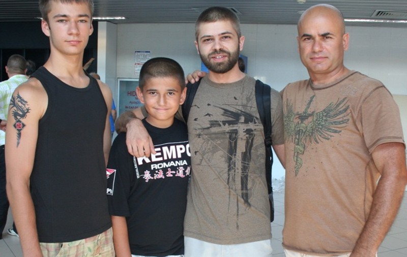 David, fiul american al lui Amatto Zaharia, a revenit la Bucureşti