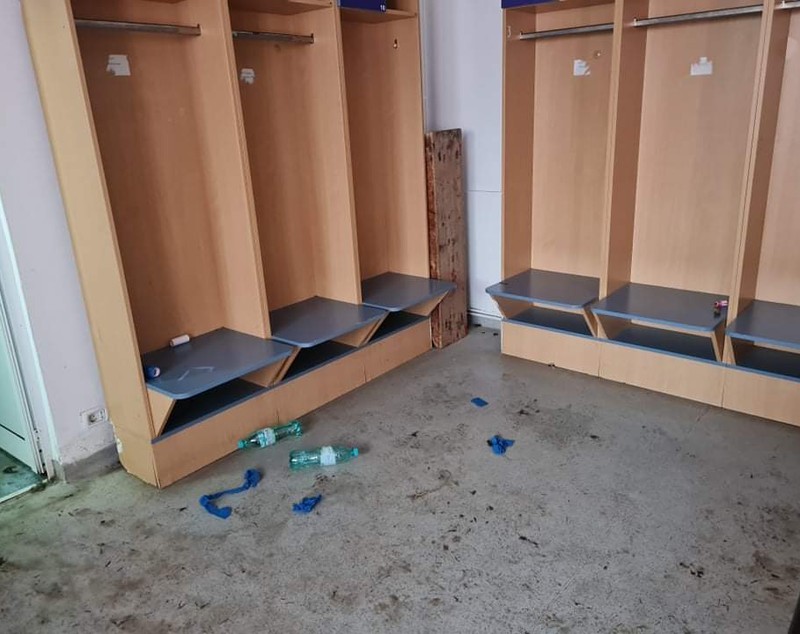 Fotbaliștii de la Steaua au distrus vestiarul, după ce au luat bătaie la Timișoara