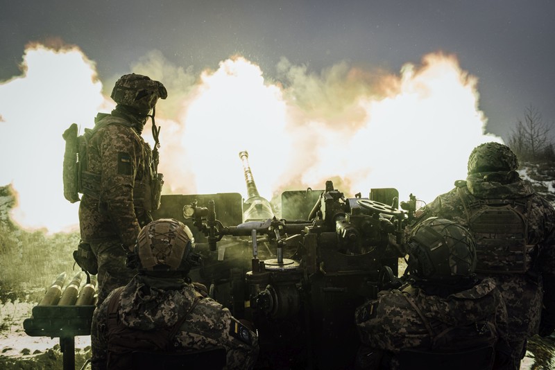 February 4, 2023, Bakhmut, Donbass, Ukraine: Weapons blazing, Ukrainian gunners fire heavy artillery at Russian positions along the frontlines of the war in Bakhmut. (Credit Image: © Adrien Vautier/Le Pictorium Agency via ZUMA Press)